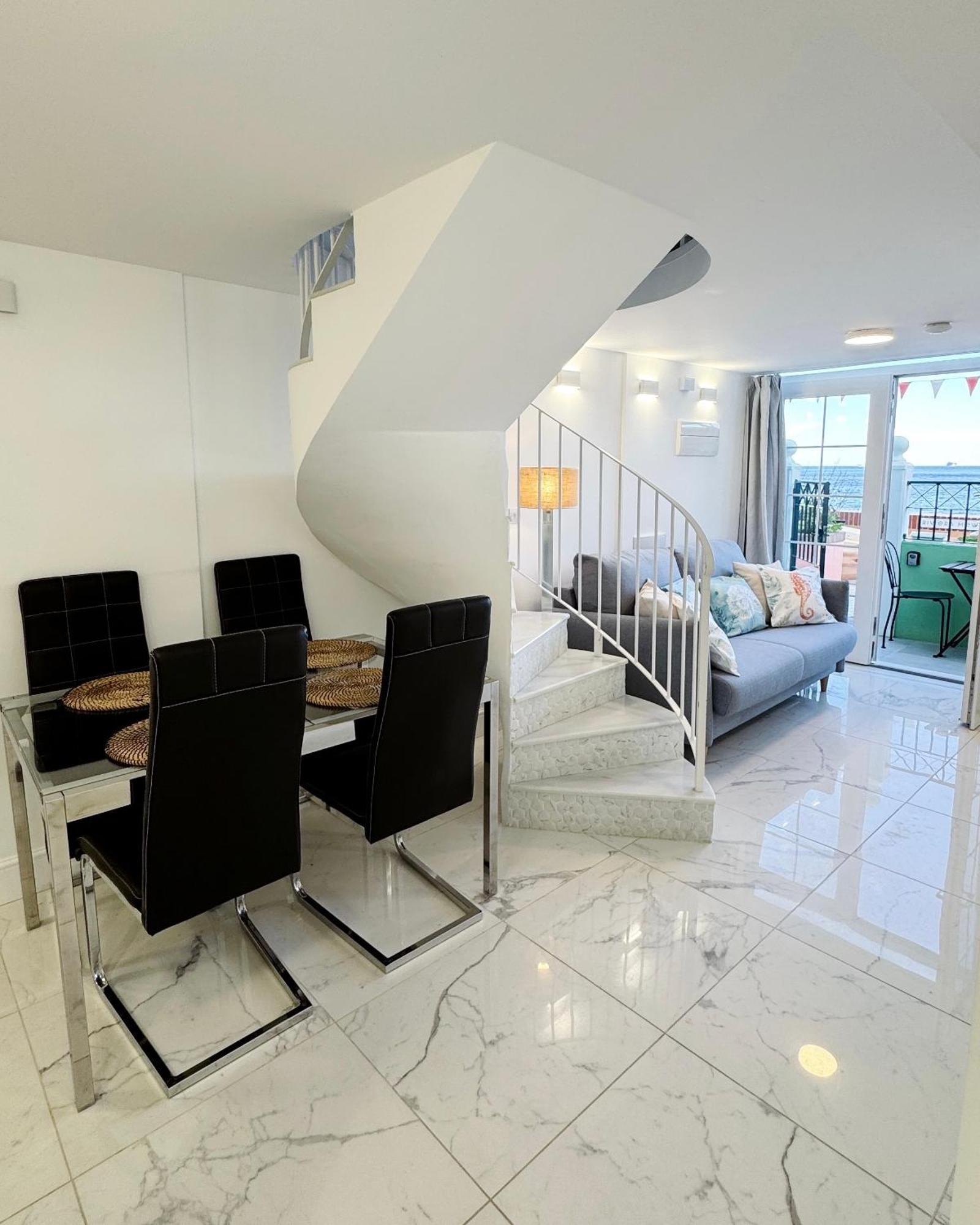 Unique Waterfront Duplex On The Mediterranean - Caleta, Catalan Bay Gibraltár Kültér fotó